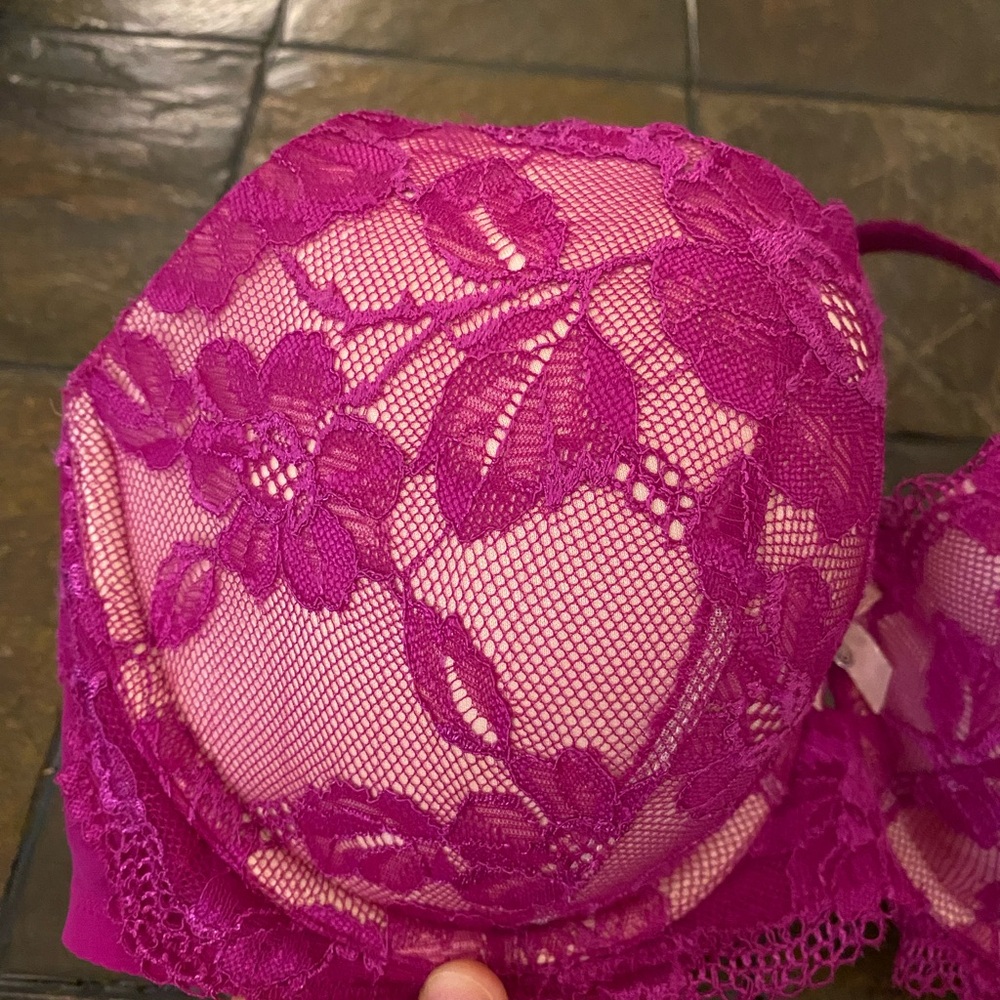 Victoria’s Secret Body by Victoria vintage purple/fuchsia lace demi bra 36D - Picture 3 of 7
